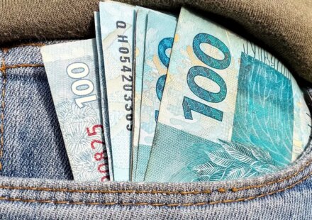 governo-central-registra-deficit-de-r$-13,6-bilhoes-em-agosto