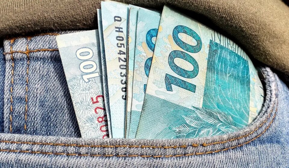 governo-central-registra-deficit-de-r$-13,6-bilhoes-em-agosto