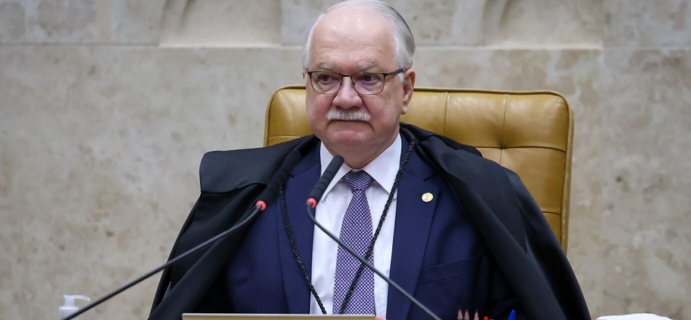 fachin-adia-discussao-sobre-postagens-de-nossa-senhora-no-stf
