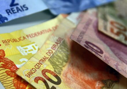juros-para-familias-sobem-em-agosto-e-inadimplencia-chega-a-6%