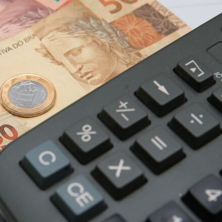 prazo-para-empresas-optarem-por-simples-e-adiado-para-15-de-outubro