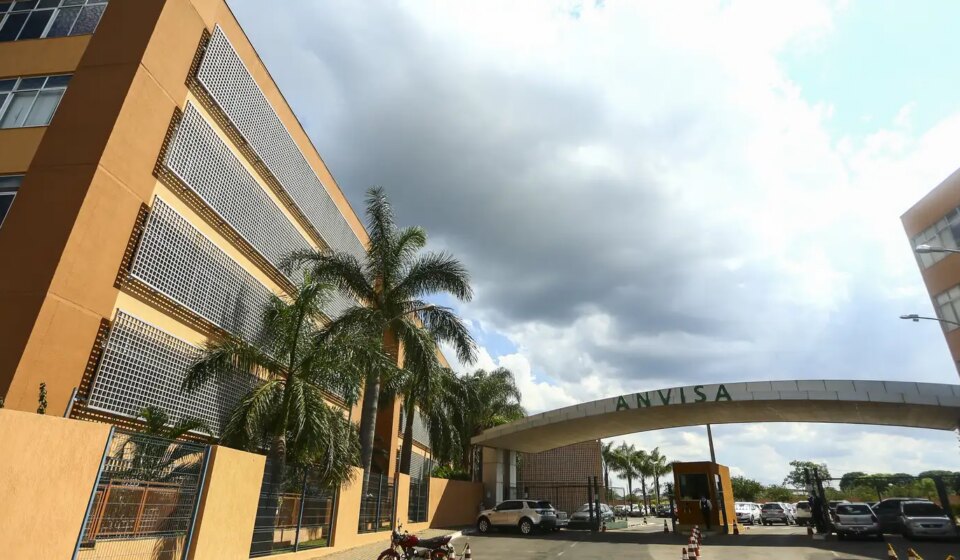 anvisa-proibe-venda-de-cosmeticos-e-manda-recolher-gel-falsificado