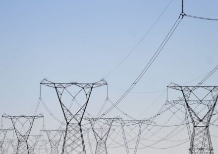 distribuidoras-se-preparam-para-garantir-energia-no-dia-da-eleicao