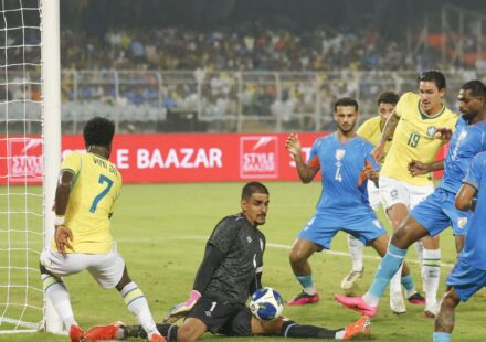 em-ritmo-de-treino,-brasil-vence-a-india-em-calcuta:-4-a-0