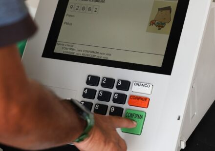 o-que-acontece-se-eu-nao-votar?-saiba-como-justificar-e-evite-multas