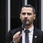 cleitinho-azevedo-e-eleito-governador-de-minas-gerais-no-1o-turno