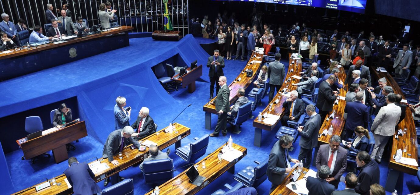 pl-elege-19-senadores-e-soma-28;-mdb-conquista-sete-vagas-e-pt,-seis