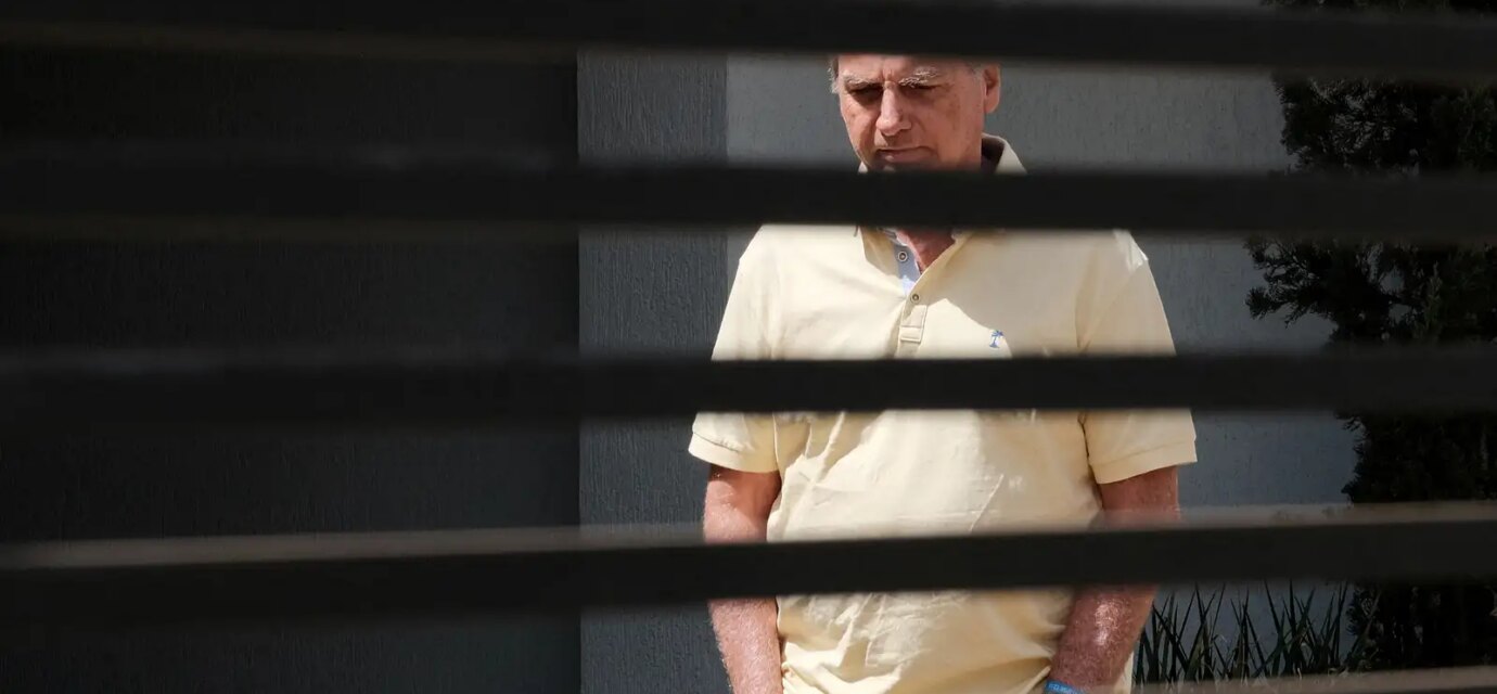 bolsonaro-pede-liberacao-de-visitas-de-flavio-na-prisao-domiciliar