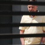 Bolsonaro pede liberação de visitas de Flávio na prisão domiciliar bolsonaro-pede-liberacao-de-visitas-de-flavio-na-prisao-domiciliar