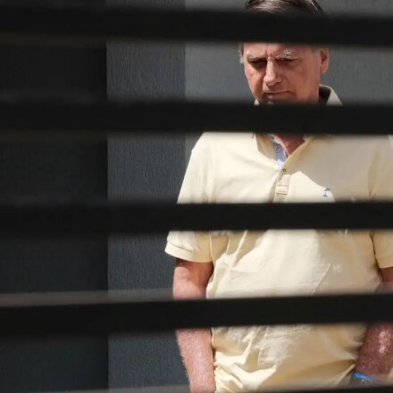 bolsonaro-pede-liberacao-de-visitas-de-flavio-na-prisao-domiciliar