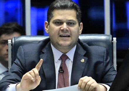 alcolumbre-anuncia-sessoes-para-discutir-e-votar-fim-da-escala-6×1