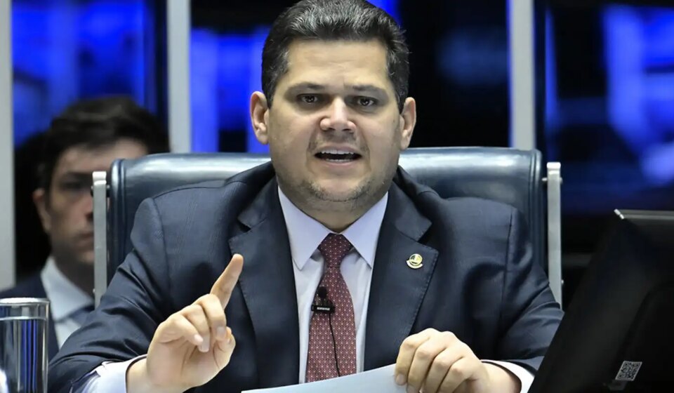 alcolumbre-anuncia-sessoes-para-discutir-e-votar-fim-da-escala-6×1