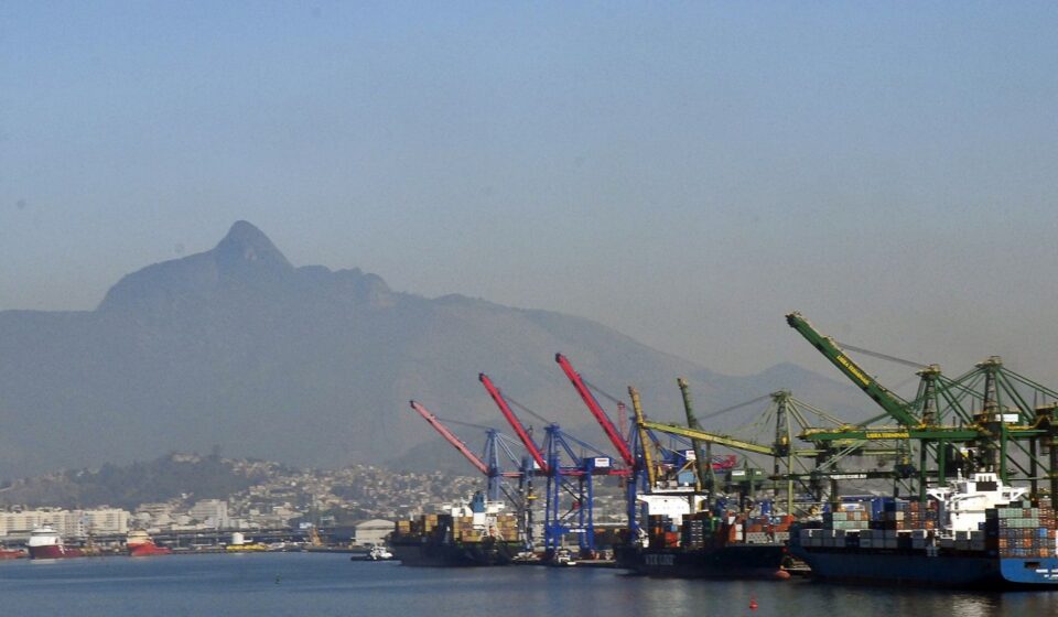 previsao-de-superavit-comercial-de-2026-cai-para-us$-84,4-bilhoes
