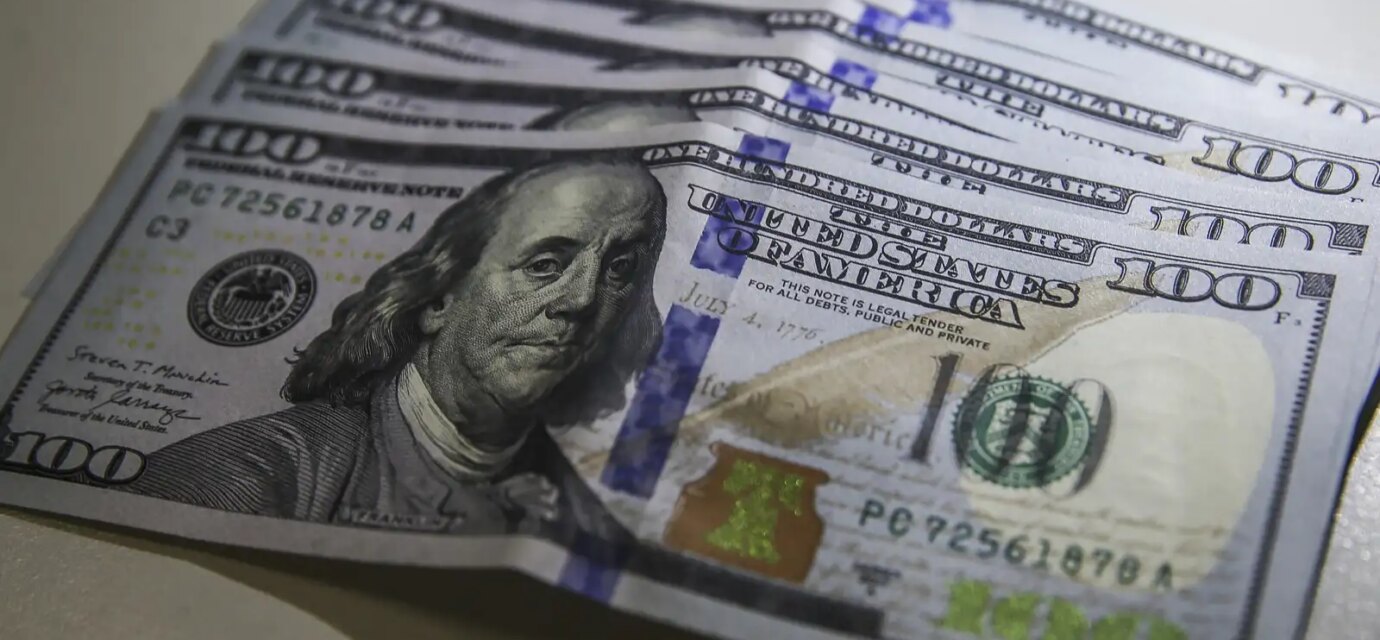 dolar-volta-a-r$-5-com-ambiente-externo-e-ajuste-pos-eleitoral