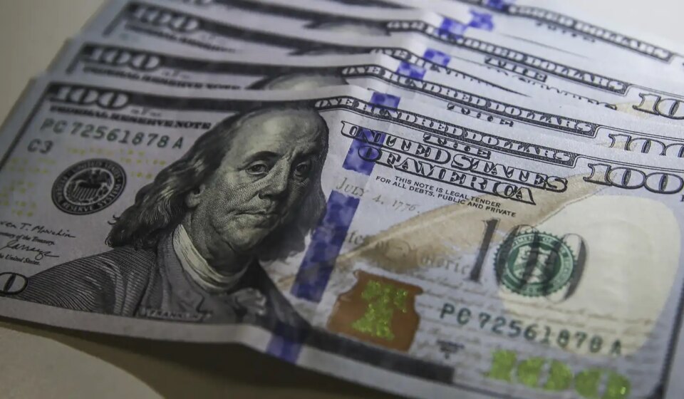 dolar-volta-a-r$-5-com-ambiente-externo-e-ajuste-pos-eleitoral
