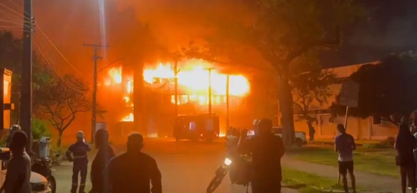incendio-causa-danos-a-predio-da-universidade-federal-de-pernambuco