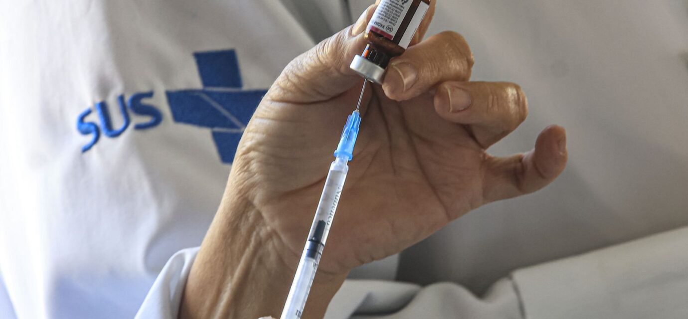 meningite:-quatro-cidades-do-rio-ofertam-vacina-a-pessoas-ate-24-anos