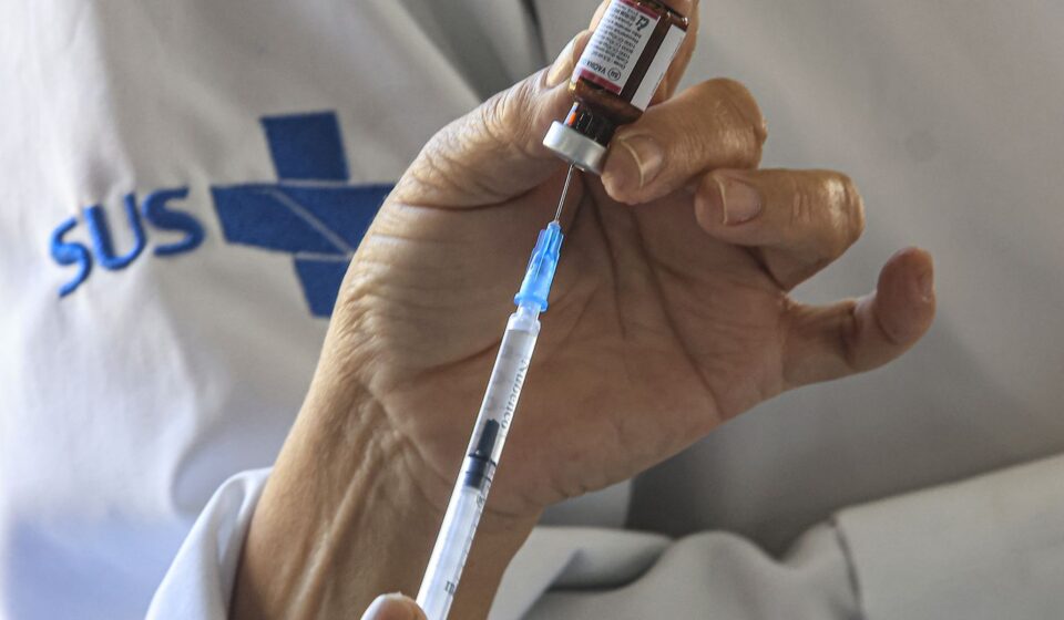 meningite:-quatro-cidades-do-rio-ofertam-vacina-a-pessoas-ate-24-anos