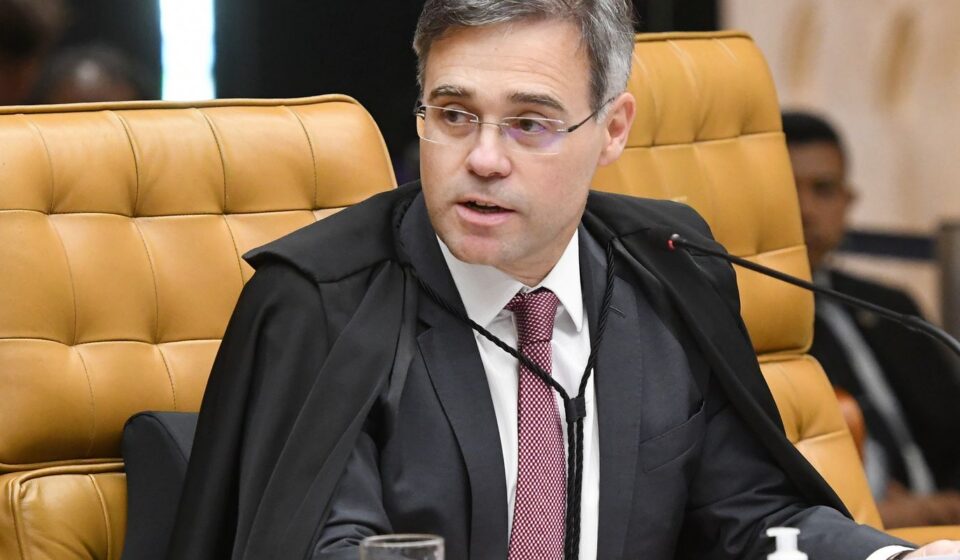 mendonca-determina-remocao-de-video-de-deputados-contrarios-a-flavio 