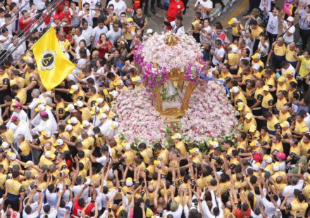 fe-e-esperanca-reunem-fieis-no-cirio-de-nazare-de-belem