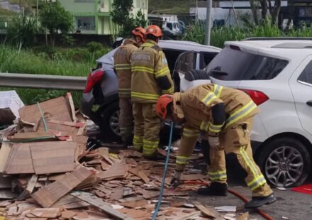acidente-na-br-393,-no-rj,-deixa-cinco-mortos-e-nove-feridos
