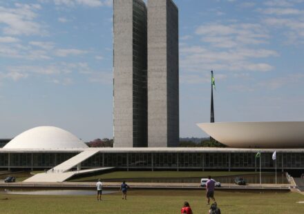 calendario-especial-pode-acelerar-votacao-da-pec-do-fim-da-escala-6×1