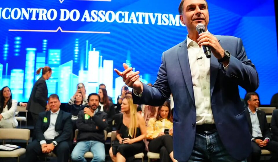 flavio-faz-visita-ao-pai-em-prisao-domiciliar-e-recebe-apoios-em-sp
