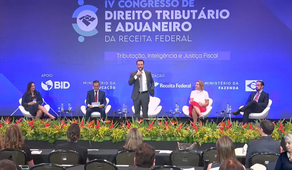 durigan-defende-receita-como-plataforma-de-inteligencia-do-estado
