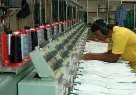 confianca-da-industria-sobe-em-outubro,-mas-setor-segue-pessimista