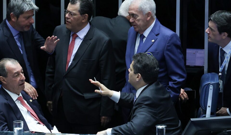 senadores-aprovam-pedido-para-acelerar-votacao-da-pec-da-seguranca