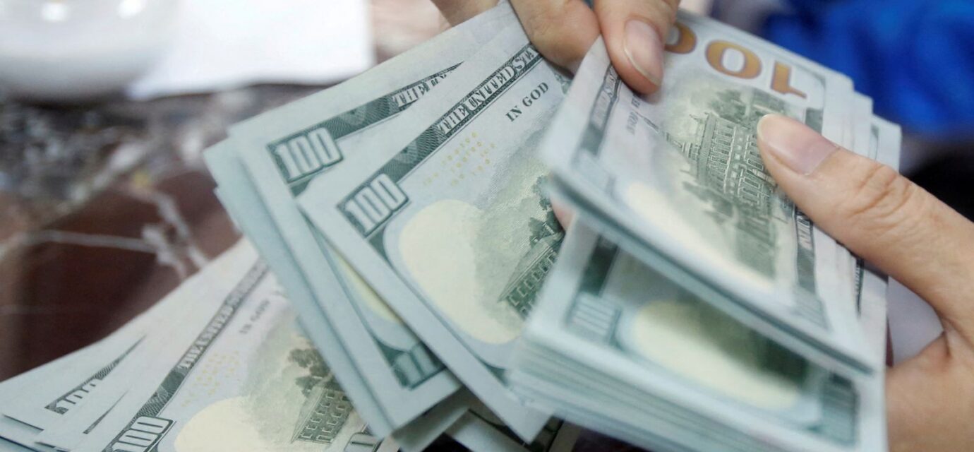 dolar-sobe-1,15%-e-fecha-a-r$-5,09-em-dia-de-cautela