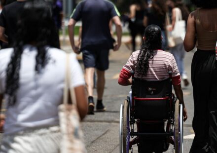 enem-2026:-prazo-para-escolher-idioma-da-prova-termina-neste-domingo