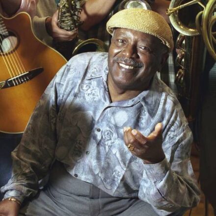 ouro-negro:-espetaculo-em-recife-celebra-os-100-anos-de-moacir-santos