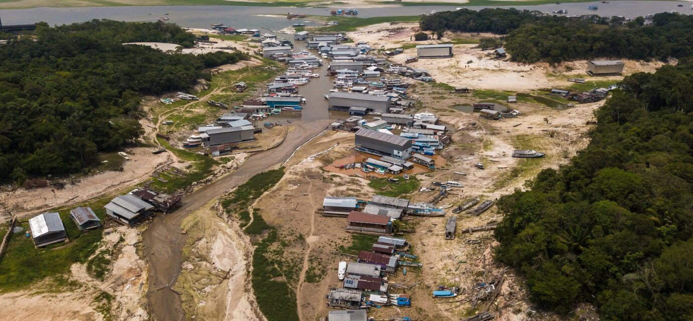 estiagem-ja-compromete-rotina-de-comunidades-ribeirinhas-no-amazonas