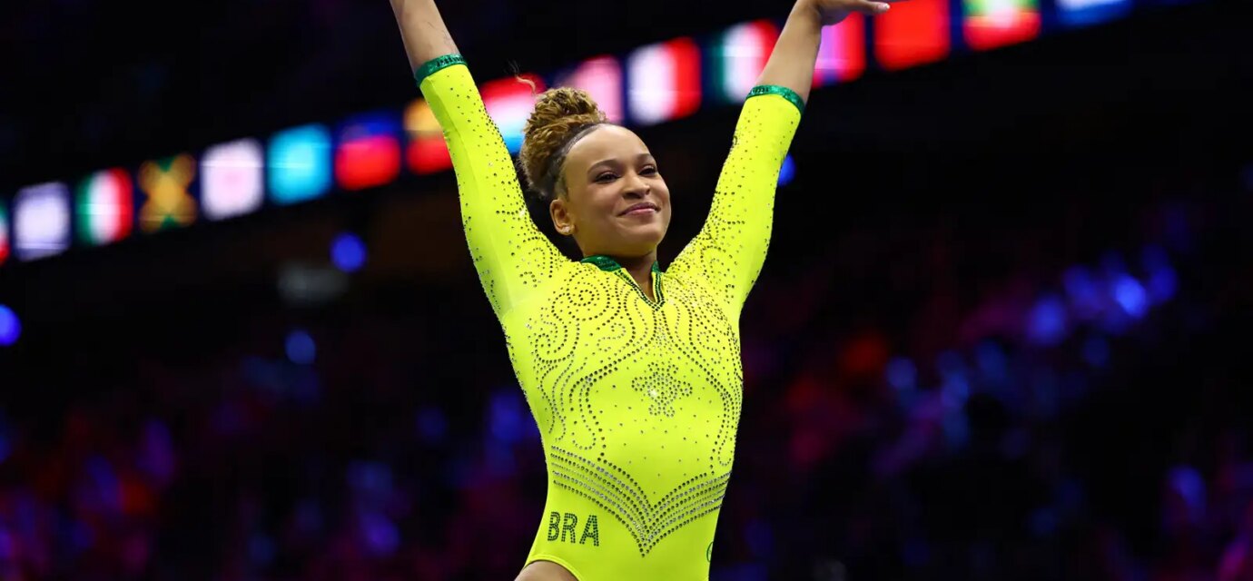 rebeca,-flavinha-e-lorrane-avancam-as-finais-do-mundial-de-ginastica