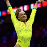 rebeca,-flavinha-e-lorrane-avancam-as-finais-do-mundial-de-ginastica