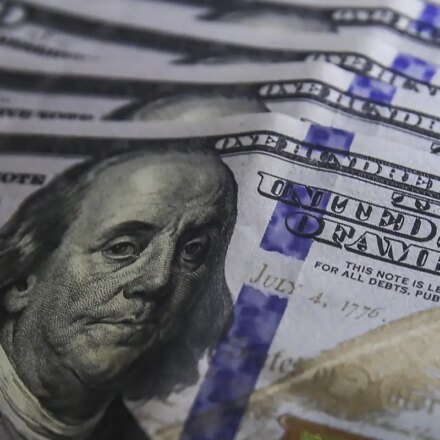 dolar-cai-para-r$-5,01-com-exterior-e-expectativa-eleitoral-no-brasil