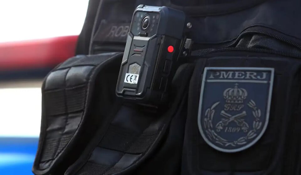 viva-maria:-estudo-analisa-eficacia-das-cameras-corporais-na-policia