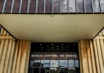 cmn-e-bc-atualizam-regras-de-seguranca-e-transparencia-do-open-finance