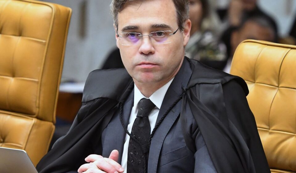 mendonca-reitera-que-lula-e-flavio-podem-abrir-sigilos-por-ato-proprio