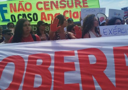 caso-ana-clara:-ativistas-protestam-no-tse-contra-decisao-de-mendonca