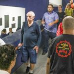 “nao-poderia-ficar-de-fora”,-diz-idoso-que-votou-10-dias-apos-cirurgia