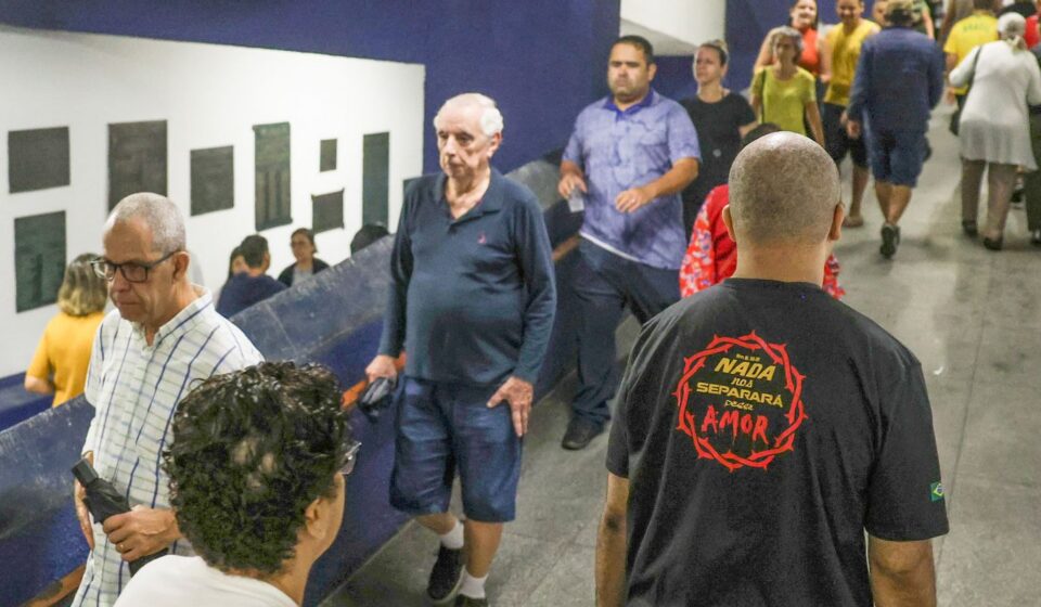 “nao-poderia-ficar-de-fora”,-diz-idoso-que-votou-10-dias-apos-cirurgia