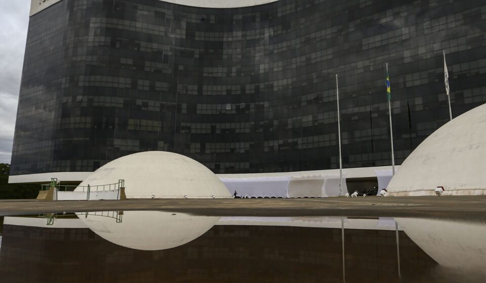 tse-diz-que-contagem-dos-votos-sera-retomada-as-19h