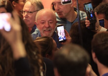 lula-agradece-votos-e-diz-que-teve-de-vencer-intromissao-vinda-de-fora