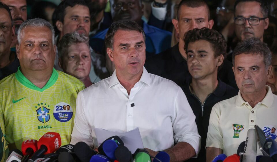 investigacoes-contra-flavio-continuam-no-stf-mesmo-apos-fuga