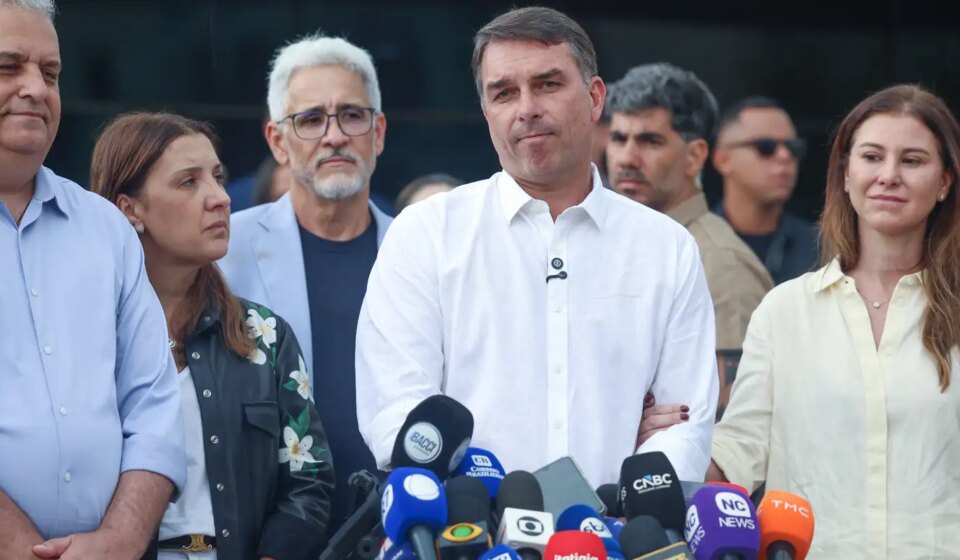 stf-nega-ter-ordenado-buscas-em-enderecos-de-flavio-bolsonaro