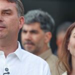 aviao-com-flavio-bolsonaro-e-familia-segue-para-miami