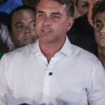 em-carta-golpista,-flavio-agradece-milei-e-trump-por-apoio-para-fuga
