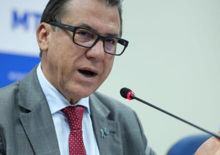 governo-estuda-restringir-credito-a-empresas-por-assedio-eleitoral